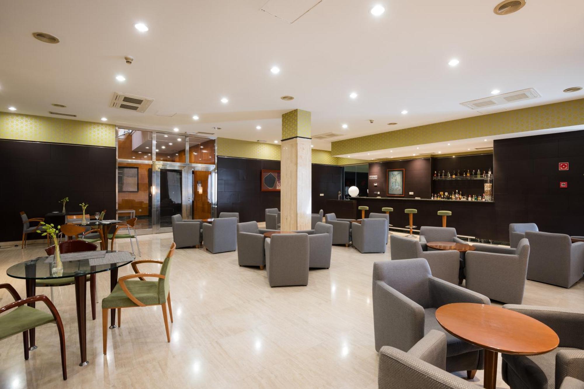 Hotel Ciudad De Вальядолид Экстерьер фото